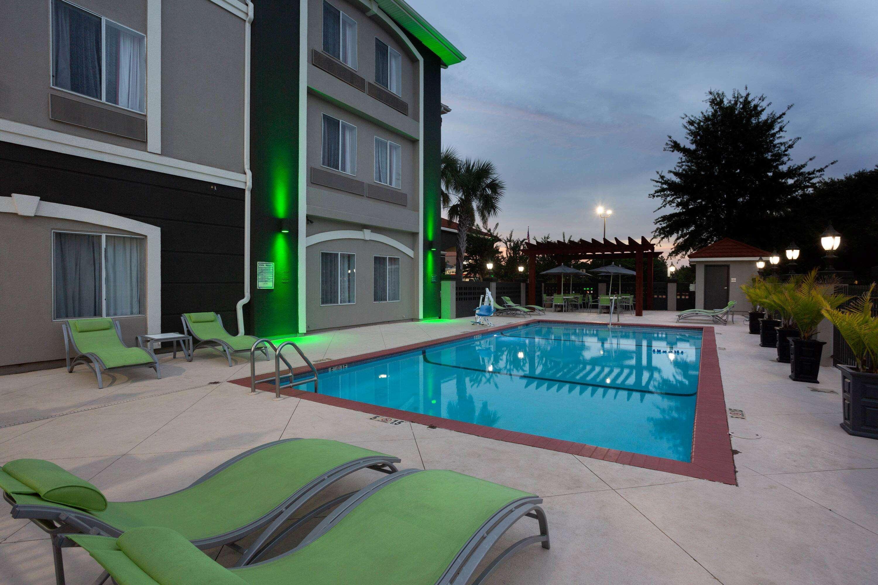 La Quinta By Wyndham Mobile - Daphne Hotel Exterior foto